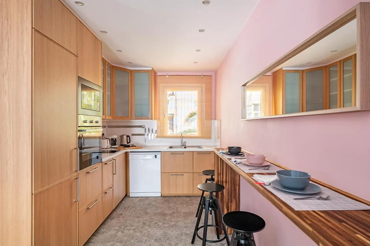 Three Bedrooms Apartment Barselona İspanya