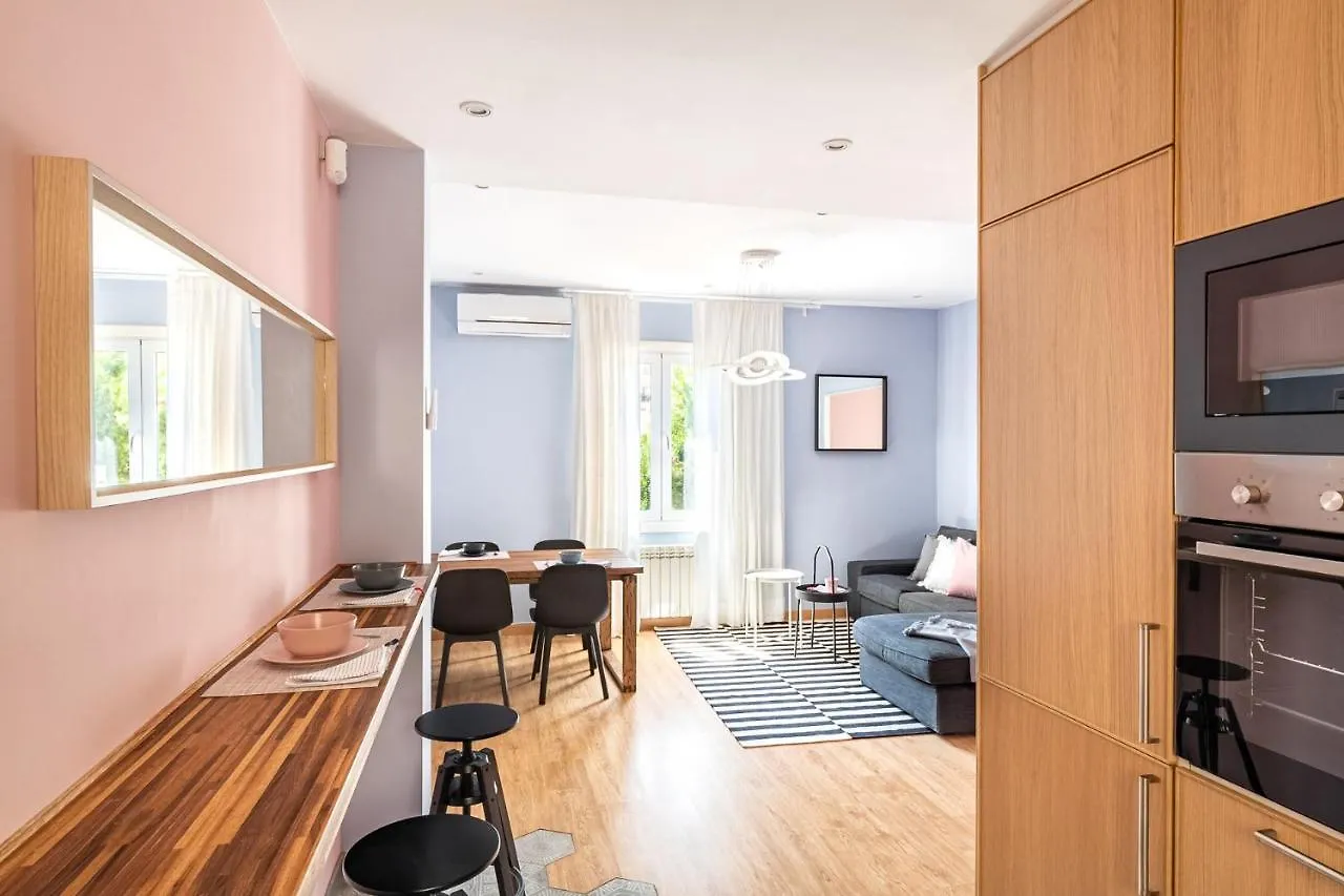Three Bedrooms Apartment Barcellona
