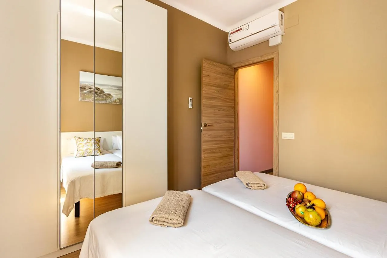 Three Bedrooms Apartment Barcellona